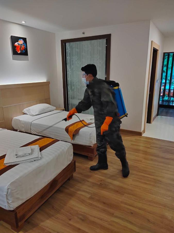 Marlin Hotel Surat Thani Exterior foto