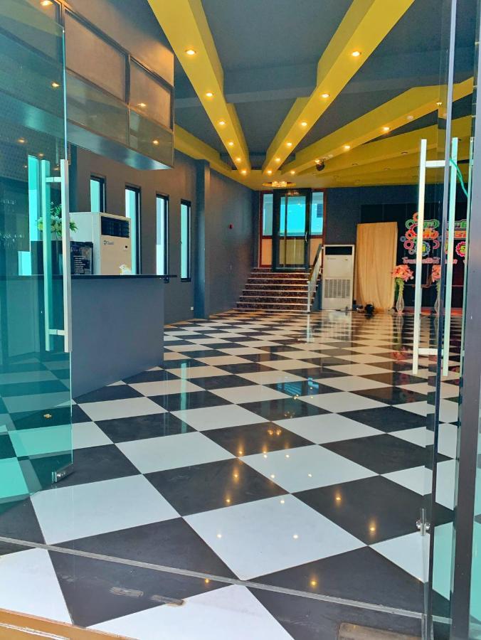 Marlin Hotel Surat Thani Exterior foto