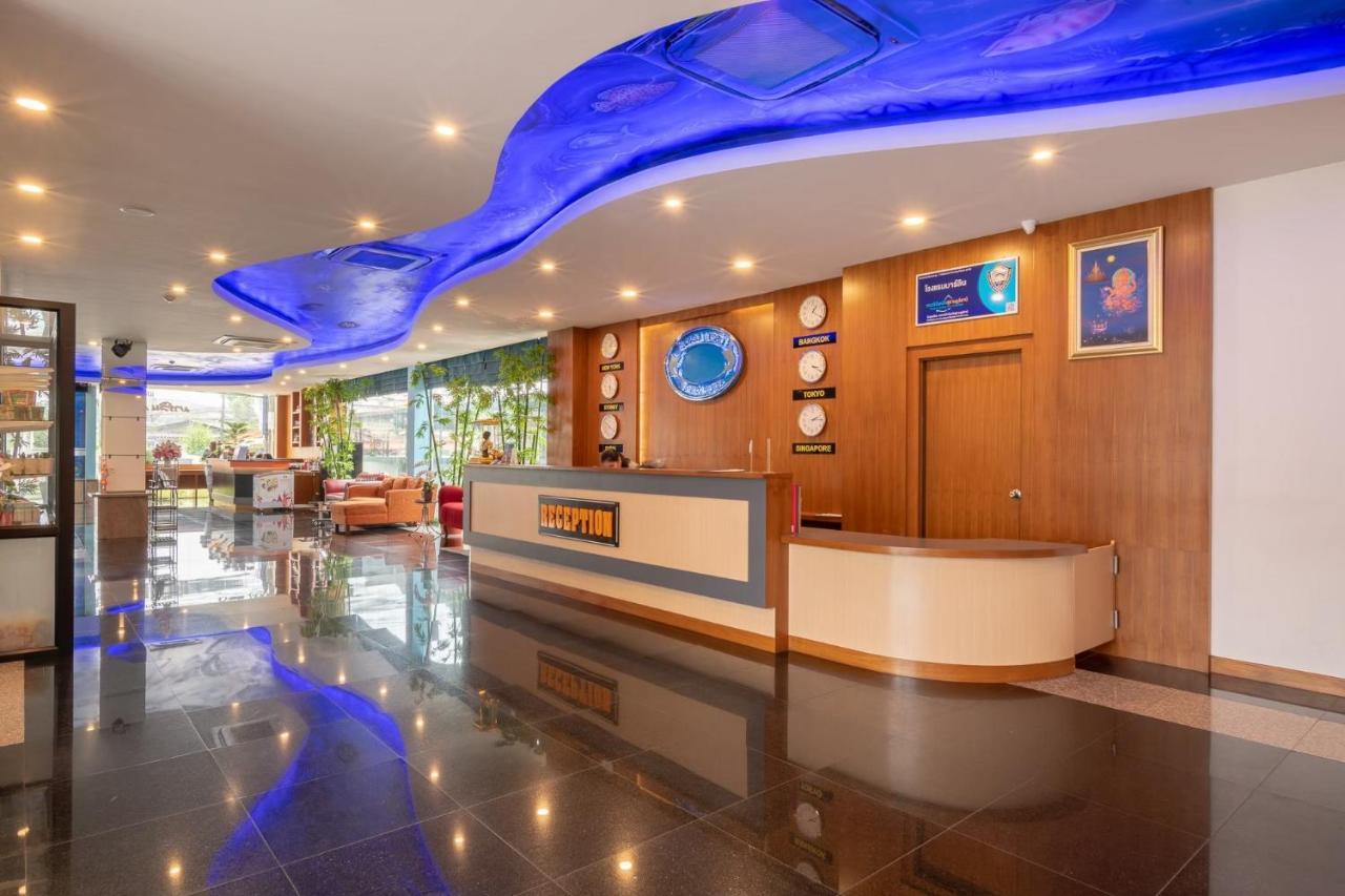 Marlin Hotel Surat Thani Exterior foto